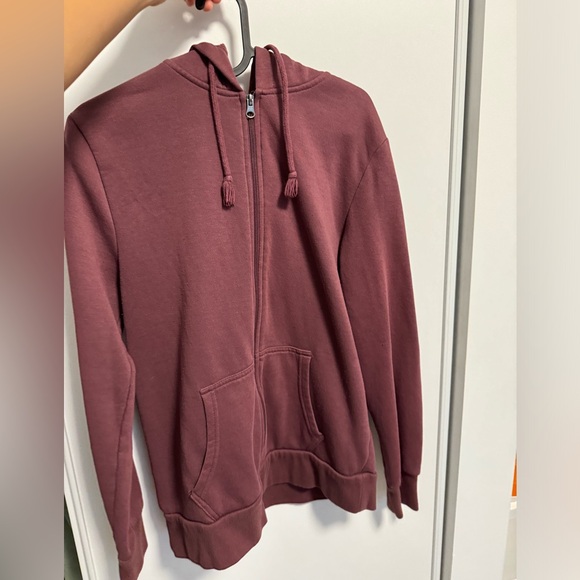 Zip up - Picture 1 of 2